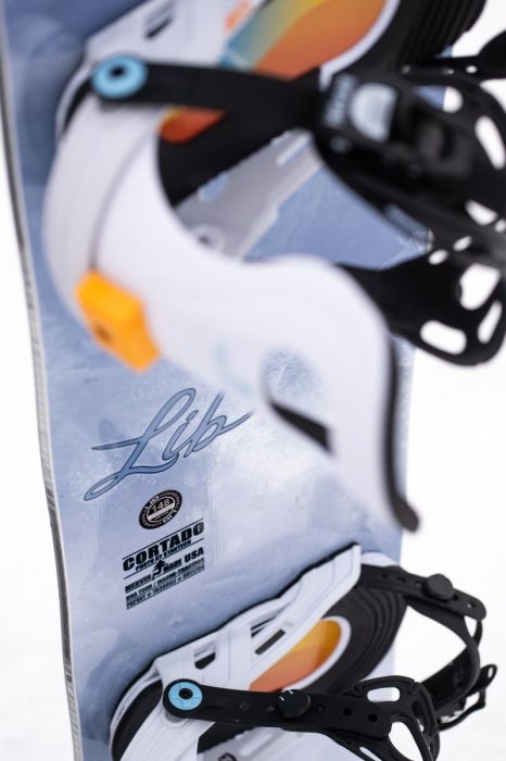 Load image into Gallery viewer, Lib Tech Women&#39;s Cortado Snowboard 2025
